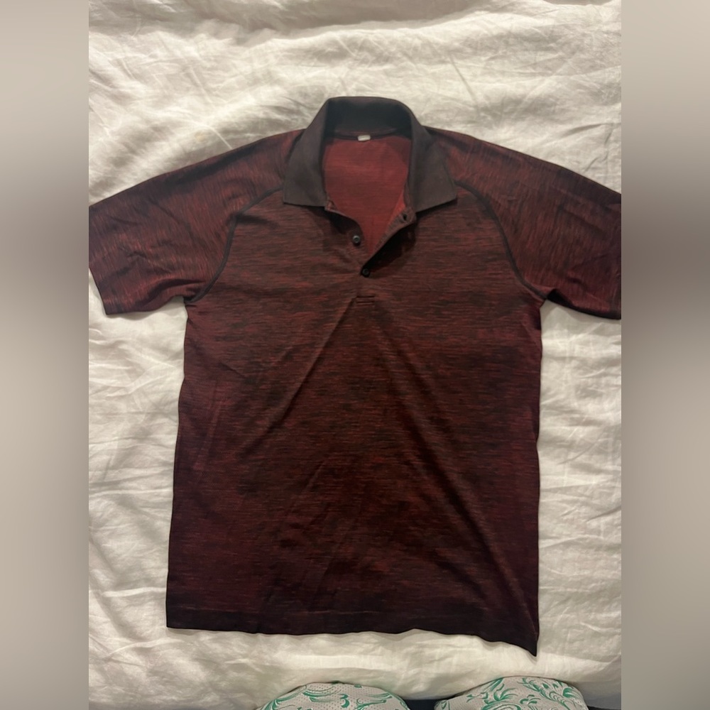 Lululemon sweat wicking training polo. In a great dark red color